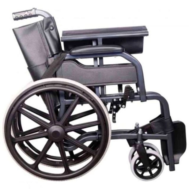 Karma Champion 200 Mag - Diamond Black DC Wheelchair